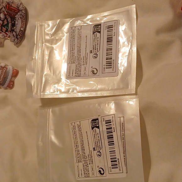 2 nwt hello kitty Christmas ornaments Host pick 11/25/24 &  12/9/24 - Picture 3 of 3